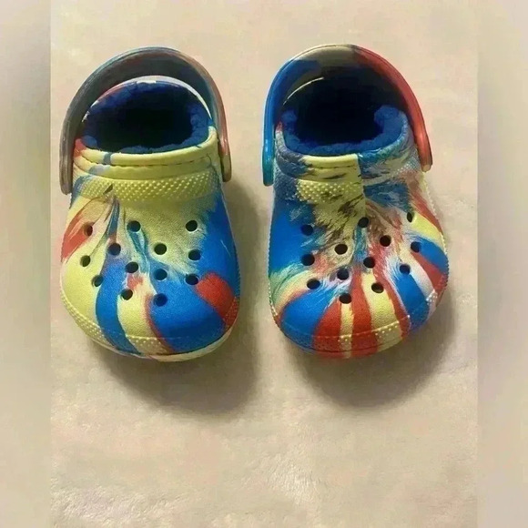 Crocs classic lined marbled toddler clogs colors are blue red yellow white 4C - Picture 8 of 9